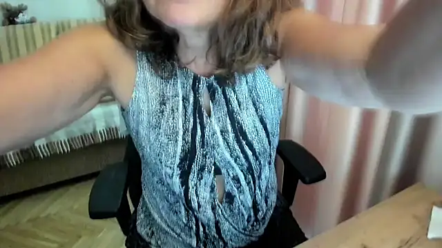 lauraoven online show from 08-04-26, 01:25