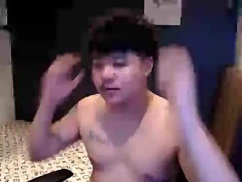 Snapshot of ASIANken911 chatting on 10-20-25, 03:34 ASIANken911 online show from 10-20-25, 03:34