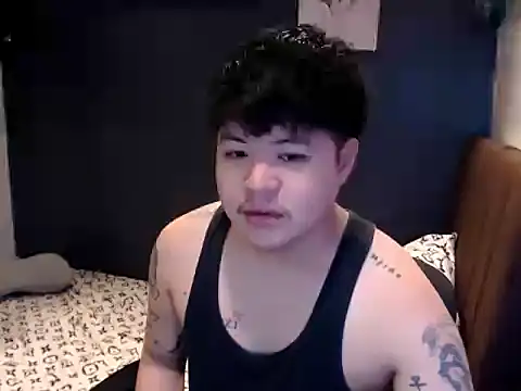 Snapshot of ASIANken911 chatting on 10-21-25, 08:37 ASIANken911 online show from 10-21-25, 08:37