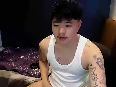 Snapshot of ASIANken911 chatting on 11-16-25, 04:34 ASIANken911 online show from 11-16-25, 04:34