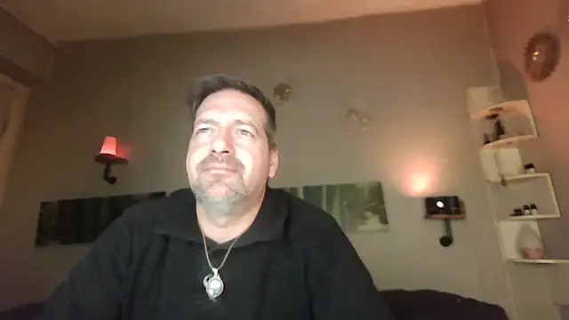 Snapshot of matrikes1 chatting on 12-12-24, 09:37 matrikes1 online show from 12-12-24, 09:37