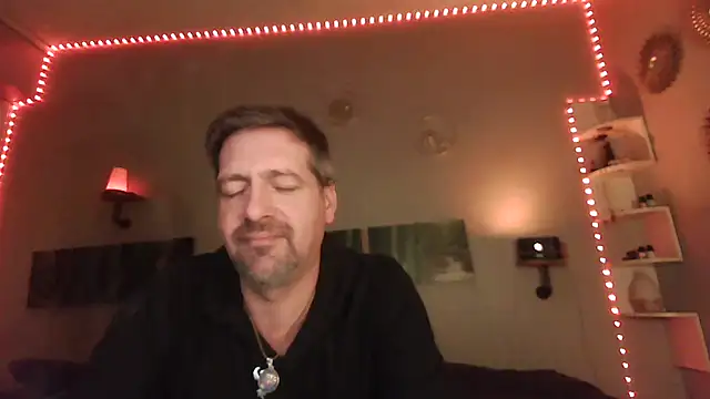 Snapshot of matrikes1 chatting on 12-13-24, 06:49 matrikes1 online show from 12-13-24, 06:49