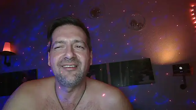 Snapshot of matrikes1 chatting on 12-14-24, 09:45 matrikes1 online show from 12-14-24, 09:45