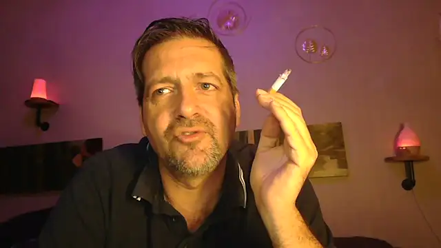 Snapshot of matrikes1 chatting on 12-27-24, 08:28 matrikes1 online show from 12-27-24, 08:28