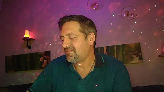 Snapshot of matrikes1 chatting on 12-31-24, 07:07 matrikes1 online show from 12-31-24, 07:07