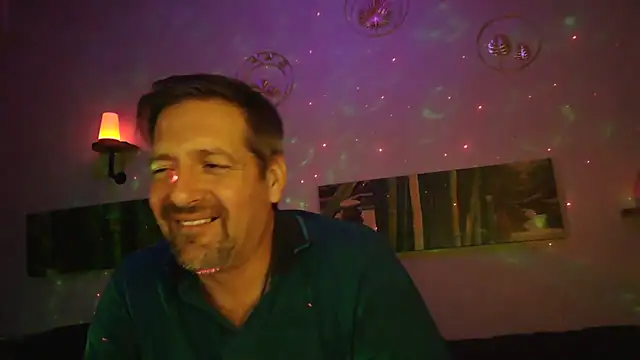 Snapshot of matrikes1 chatting on 12-31-24, 10:12 matrikes1 online show from 12-31-24, 10:12