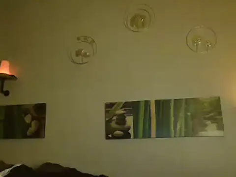 Snapshot of matrikes1 chatting on 02-12-25, 10:15 matrikes1 online show from 02-12-25, 10:15