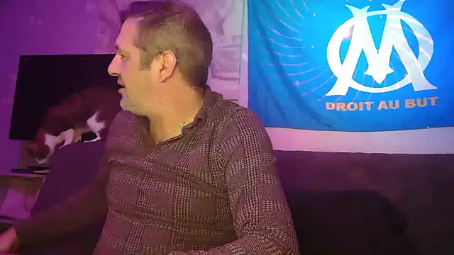 Snapshot of matrikes1 chatting on 01-12-26, 05:40 matrikes1 online show from 01-12-26, 05:40