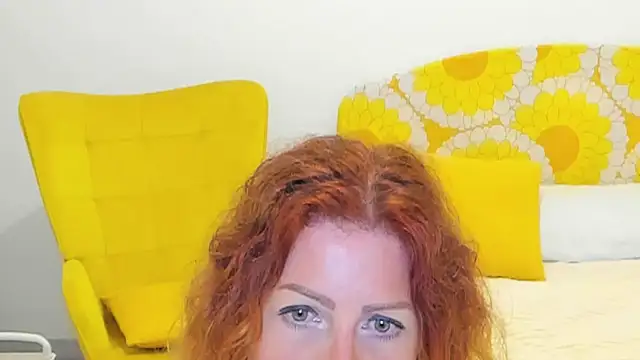 Snapshot of milf_penelope chatting on 10-14-25, 04:30 milf penelope online show from 10-14-25, 04:30