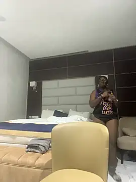 Snapshot of Sweetbootty chatting on 01-14-25, 12:54 Sweetbootty online show from 01-14-25, 12:54