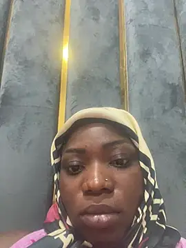 Snapshot of Sweetbootty chatting on 03-15-25, 10:57 Sweetbootty online show from 03-15-25, 10:57