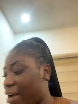 Snapshot of Sweetbootty chatting on 09-26-25, 09:08 Sweetbootty online show from 09-26-25, 09:08