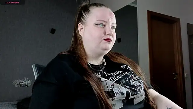 Snapshot of EMMA__CONNOR chatting on 09-15-25, 06:24 EMMA  CONNOR online show from 09-15-25, 06:24