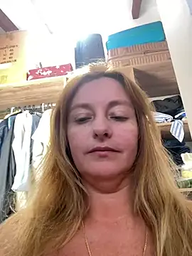 Snapshot of moniquerainx chatting on 06-27-26, 03:28 moniquerainx online show from 06-27-26, 03:28