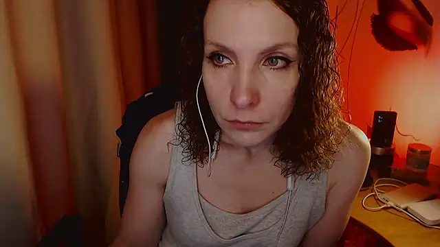 JohansonKatie online show from 01-31-25, 01:11