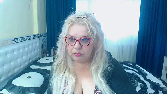 SonyaHotMilf online show from 11-19-25, 09:09