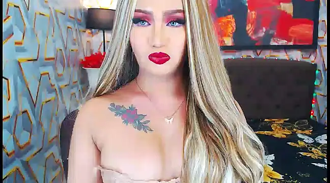 Snapshot of KylieMaxwellCaulfield_TS chatting on 12-11-24, 01:47 KylieMaxwellCaulfield TS online show from 12-11-24, 01:47