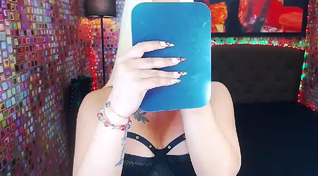 Snapshot of KylieMaxwellCaulfield_TS chatting on 02-09-25, 11:46 KylieMaxwellCaulfield TS online show from 02-09-25, 11:46