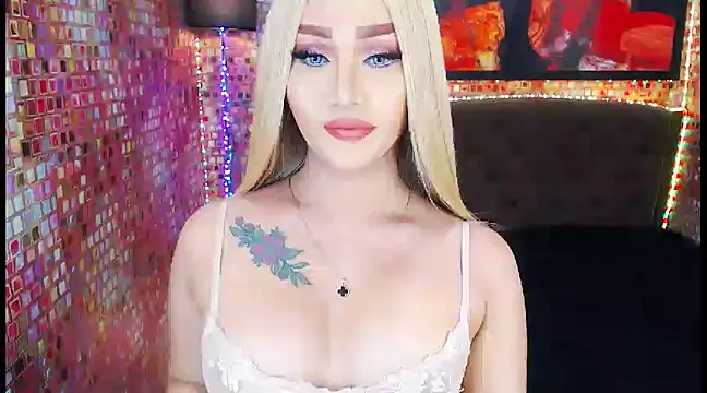 Snapshot of KylieMaxwellCaulfield_TS chatting on 02-27-25, 08:28 KylieMaxwellCaulfield TS online show from 02-27-25, 08:28