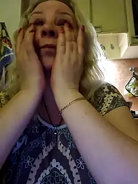 Snapshot of Janahotty chatting on 01-11-25, 05:18 Janahotty online show from 01-11-25, 05:18