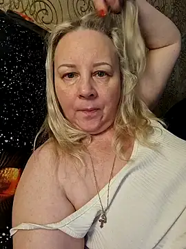 Snapshot of Janahotty chatting on 02-02-25, 12:30 Janahotty online show from 02-02-25, 12:30