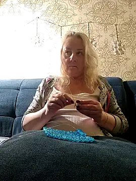 Snapshot of Janahotty chatting on 02-04-25, 10:34 Janahotty online show from 02-04-25, 10:34