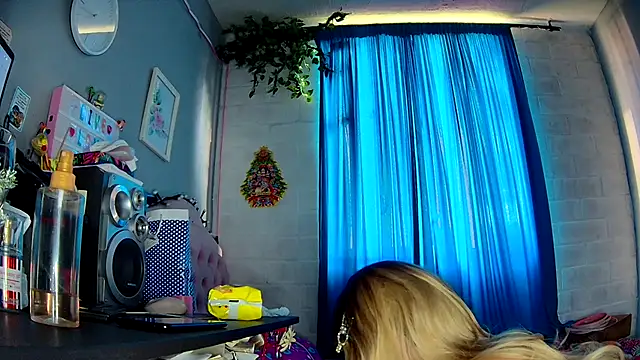 Snapshot of Taylor_Cum_Hot chatting on 01-14-25, 12:45 Taylor Cum Hot online show from 01-14-25, 12:45