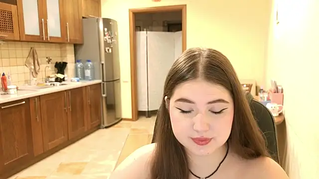 NicoleFoxery online show from 10-22-25, 03:18