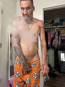 Snapshot of Prettyboiflaco chatting on 02-18-25, 03:21 Prettyboiflaco online show from 02-18-25, 03:21