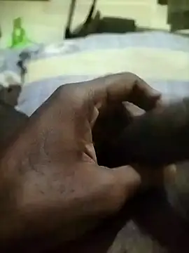 Snapshot of naxus@xh chatting on 10-14-25, 12:50 naxusxh online show from 10-14-25, 12:50