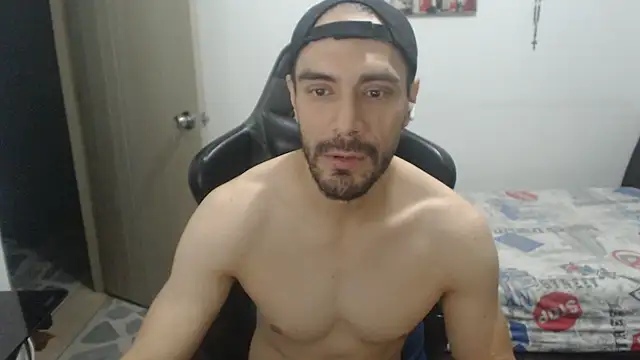 Snapshot of samuelgarcia_ chatting on 06-15-26, 12:13 samuelgarcia online show from 06-15-26, 12:13