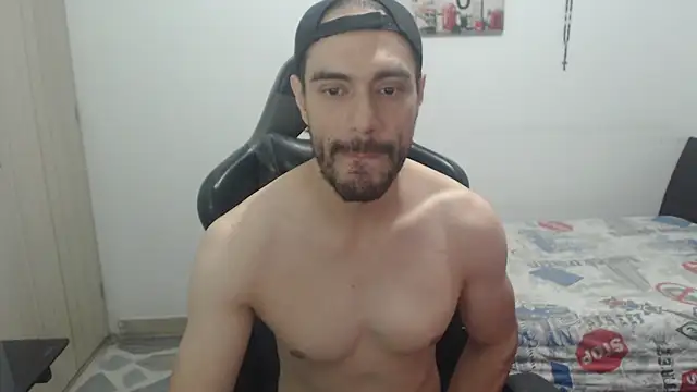 Snapshot of samuelgarcia_ chatting on 06-17-26, 04:26 samuelgarcia online show from 06-17-26, 04:26