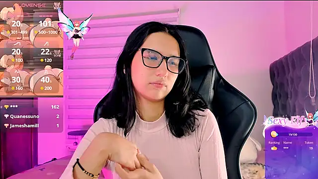 Snapshot of Luniverse chatting on 12-18-24, 12:21 Luniverse online show from 12-18-24, 12:21