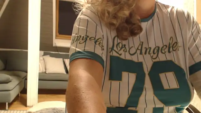 KimMitchelli online show from 10-14-25, 06:09