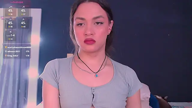 Snapshot of valen_thompson chatting on 12-15-24, 10:04 valen thompson online show from 12-15-24, 10:04