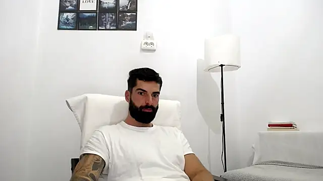 Verycutex online show from 10-17-25, 05:32