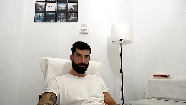 Verycutex online show from 10-21-25, 05:30