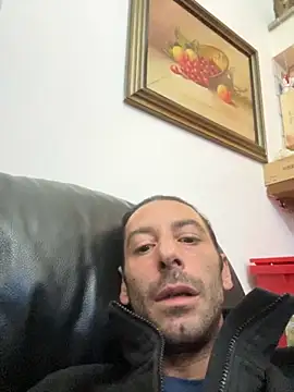 Snapshot of coppiaMeMisstress chatting on 11-28-25, 03:31 coppiaMeMisstress online show from 11-28-25, 03:31