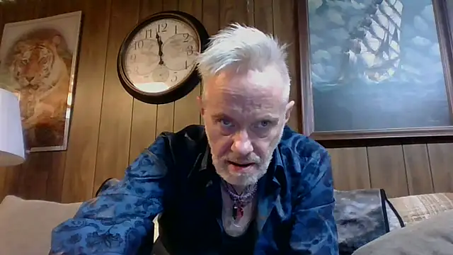 Makowboy online show from 12-25-24, 07:02