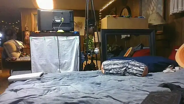 Makowboy online show from 09-30-25, 06:02