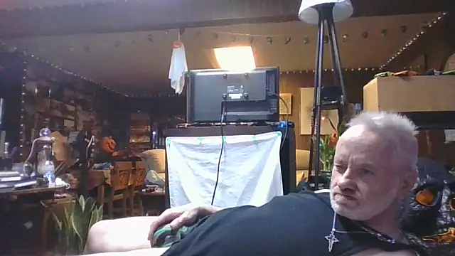 Makowboy online show from 10-18-25, 11:38