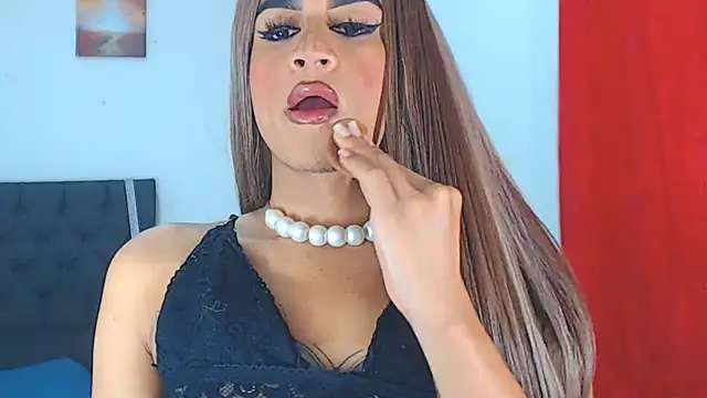 Snapshot of Valenntyna chatting on 02-25-25, 06:53 Valenntyna online show from 02-25-25, 06:53