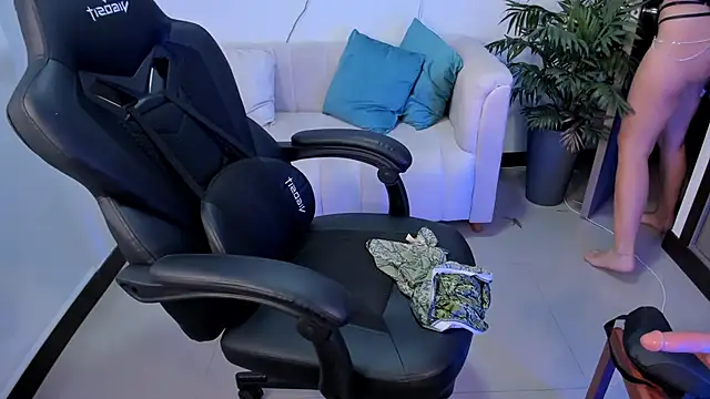 SaraParker  online show from 01-21-25, 02:00