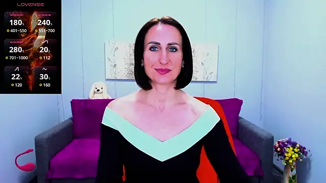 Nia Smithh online show from 12-13-24, 04:05