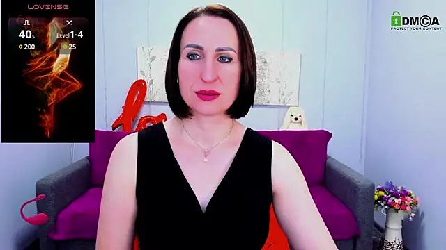 Nia Smithh online show from 03-08-25, 01:36