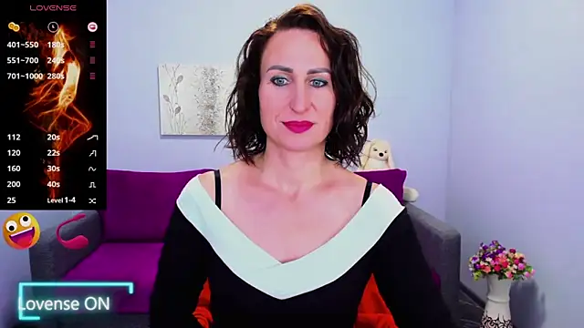 Nia Smithh online show from 10-10-25, 12:26