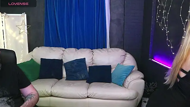 Snapshot of AlisaAleksandr chatting on 02-15-25, 05:39 AlisaAleksandr online show from 02-15-25, 05:39