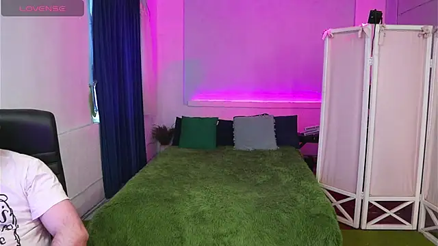 Snapshot of AlisaAleksandr chatting on 10-11-25, 11:42 AlisaAleksandr online show from 10-11-25, 11:42