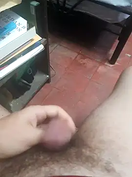 Snapshot of Ummfuss1 chatting on 12-10-24, 10:05 Ummfuss1 online show from 12-10-24, 10:05