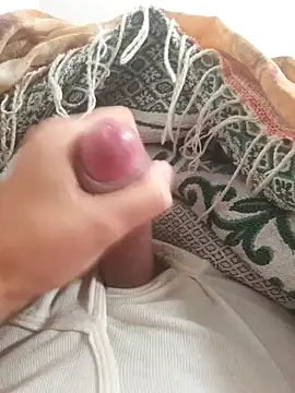 Snapshot of Ummfuss1 chatting on 12-16-24, 03:00 Ummfuss1 online show from 12-16-24, 03:00